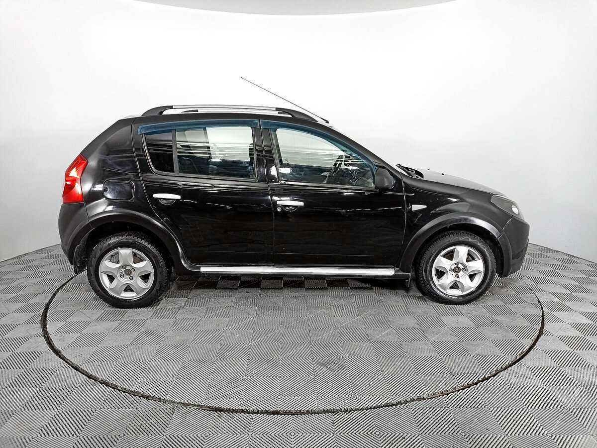 Renault Sandero 2013 года с пробегом. Фото: #3