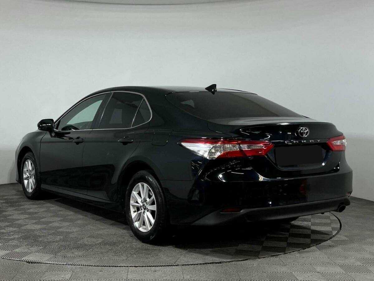 Toyota Camry 2019 года с пробегом. Фото: #5