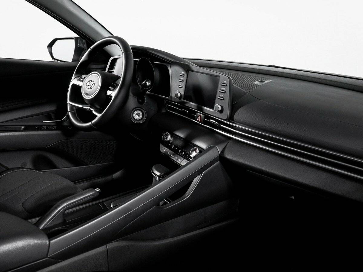 Hyundai Elantra 2021 года с пробегом. Фото: #8