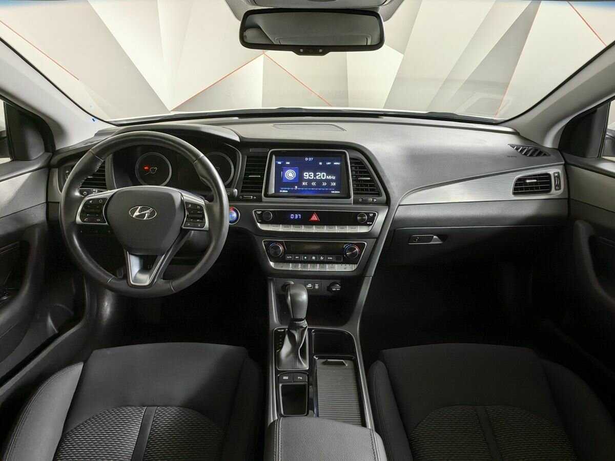 Hyundai Sonata 2018 года с пробегом. Фото: #9