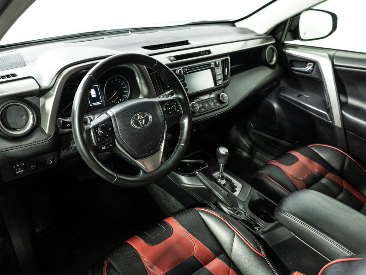Toyota RAV4 2016 года с пробегом. Фото: #10