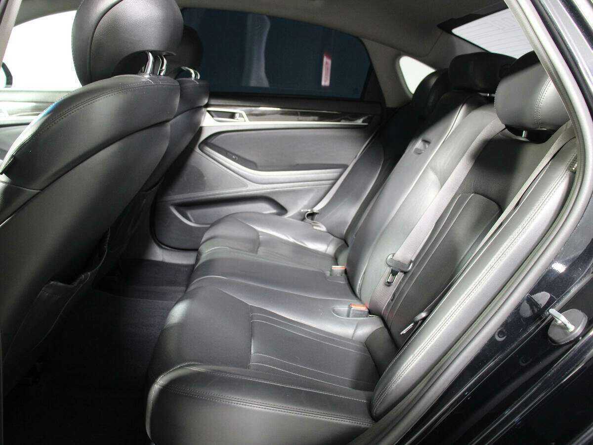 Hyundai Genesis 2014 года с пробегом. Фото: #7