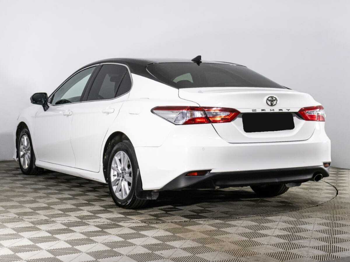 Toyota Camry 2019 года с пробегом. Фото: #6