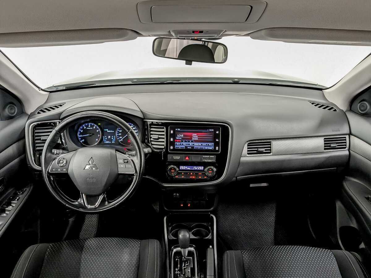 Mitsubishi Outlander 2018 года с пробегом. Фото: #13