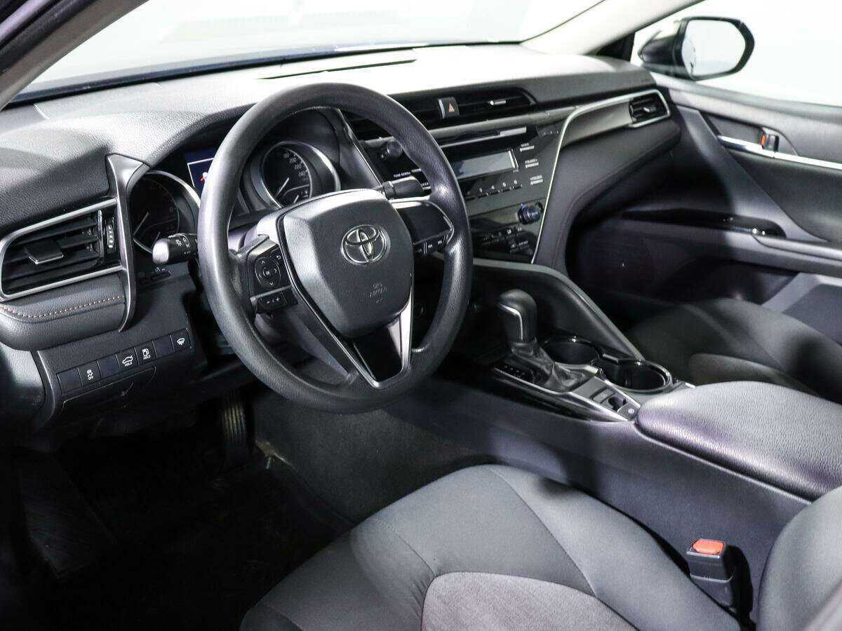 Toyota Camry 2021 года с пробегом. Фото: #13