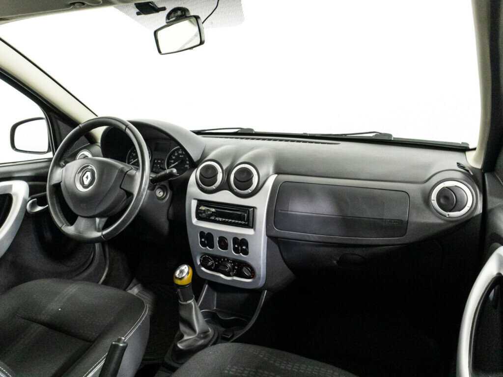 Renault Sandero 2013 года с пробегом. Фото: #8