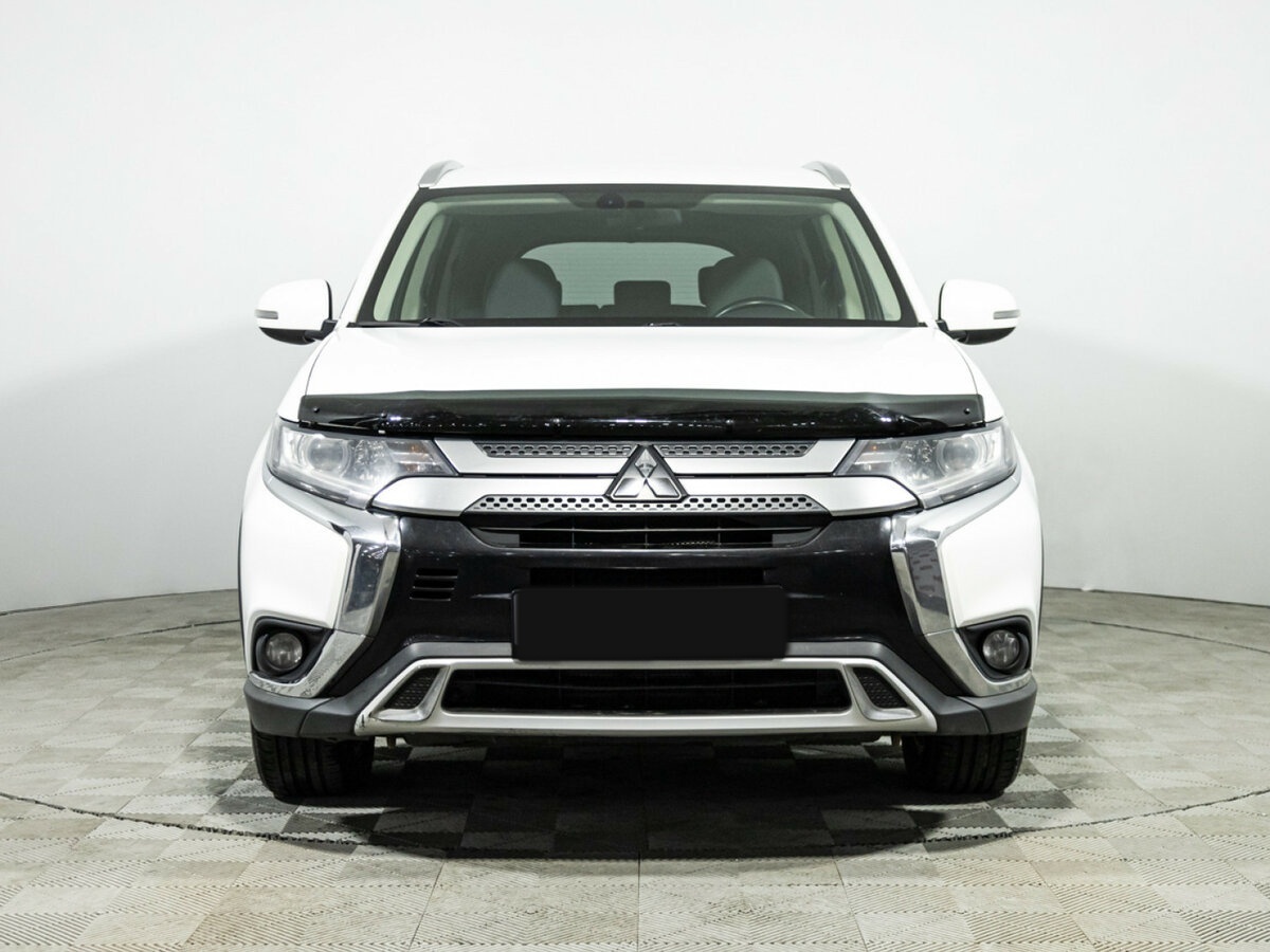 Mitsubishi Outlander 2019 года с пробегом. Фото: #1