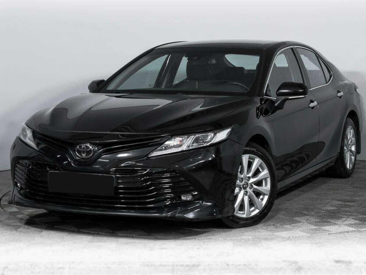 Toyota Camry 2021 года с пробегом. Посмотреть фото