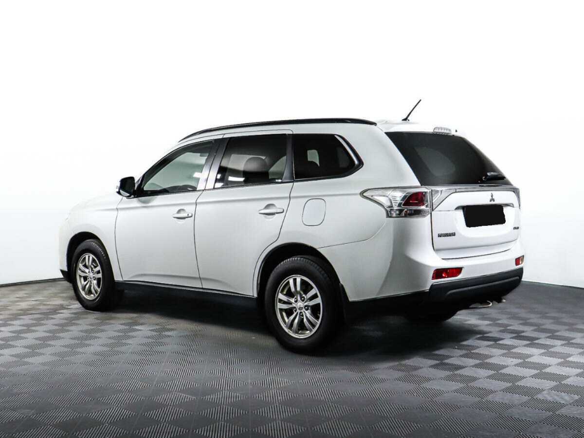 Mitsubishi Outlander 2013 года с пробегом. Фото: #5