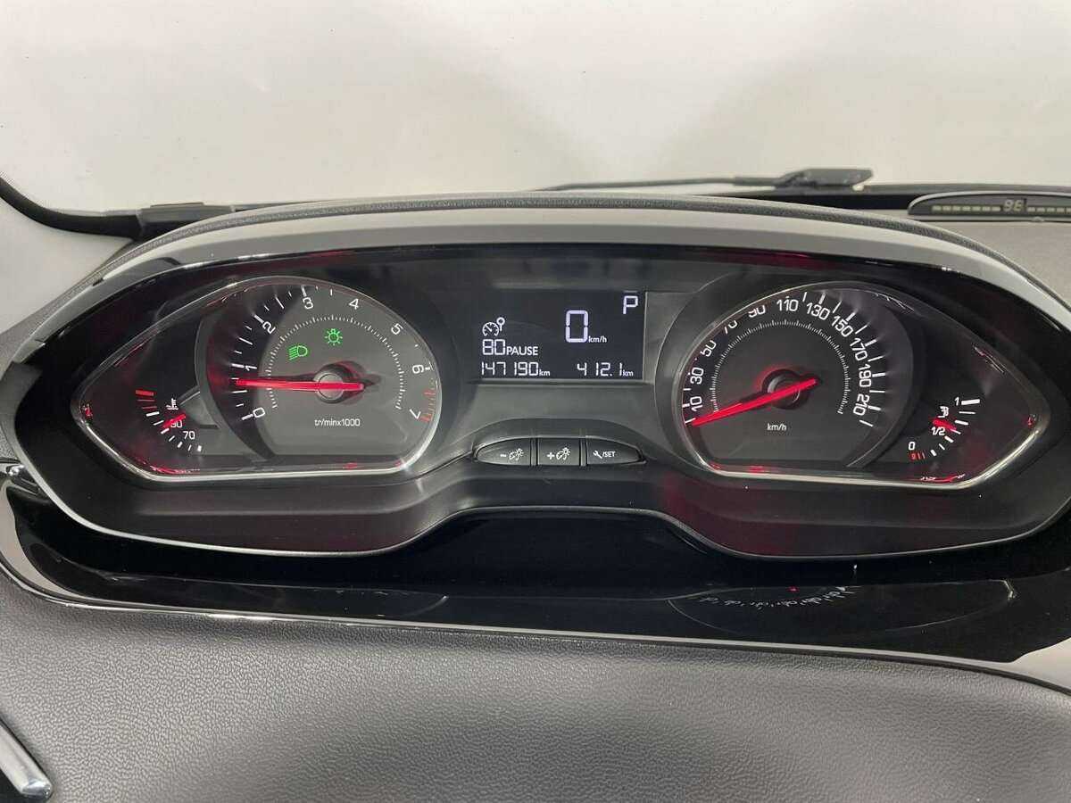 Peugeot 208 2014 года с пробегом. Фото: #10