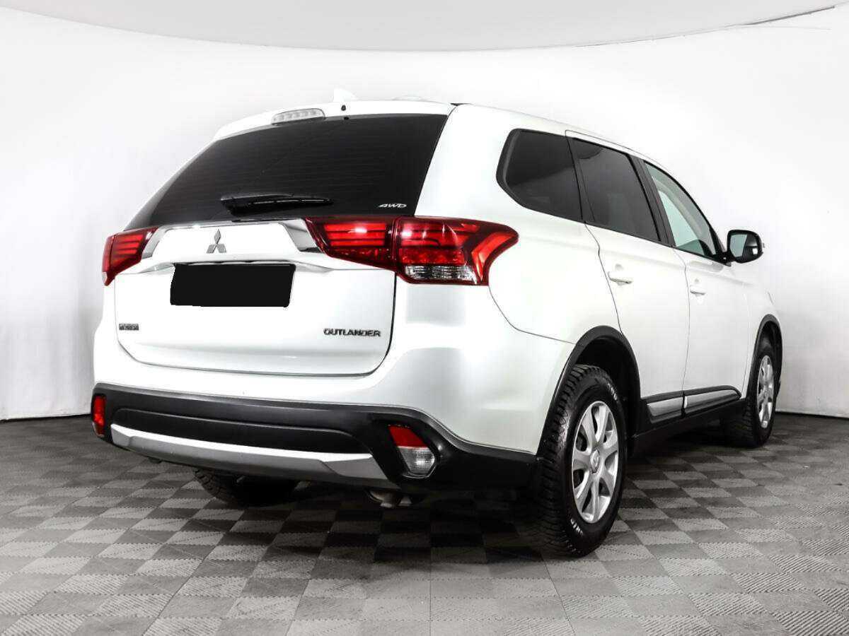 Mitsubishi Outlander 2018 года с пробегом. Фото: #4