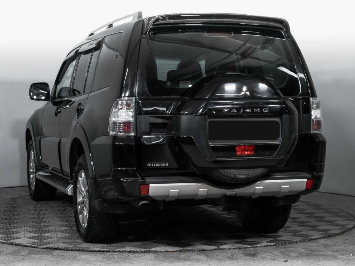 Mitsubishi Pajero 2017 года с пробегом. Фото: #6