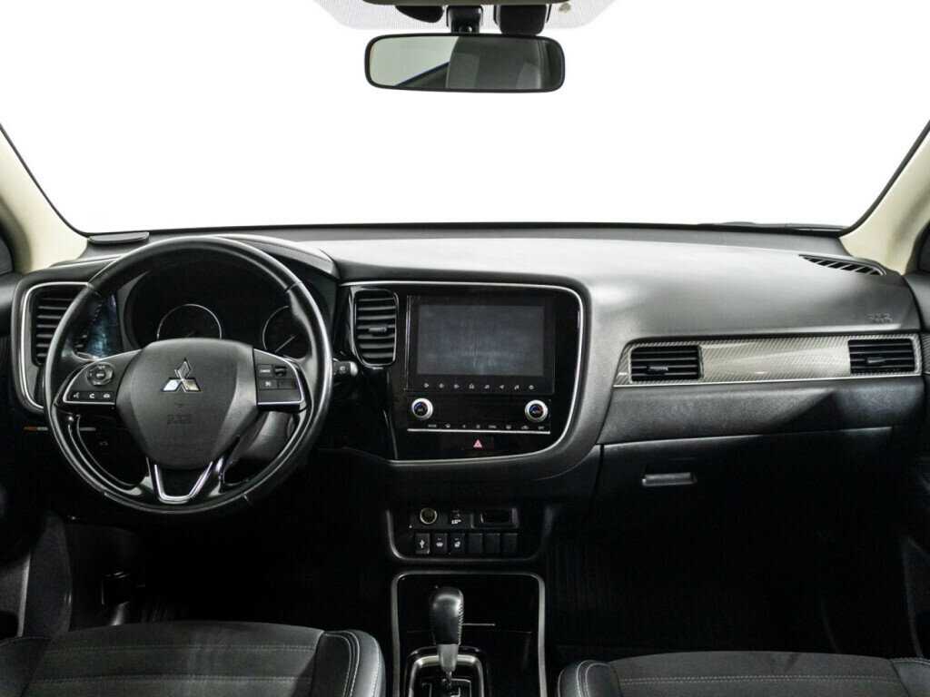 Mitsubishi Outlander 2021 года с пробегом. Фото: #12