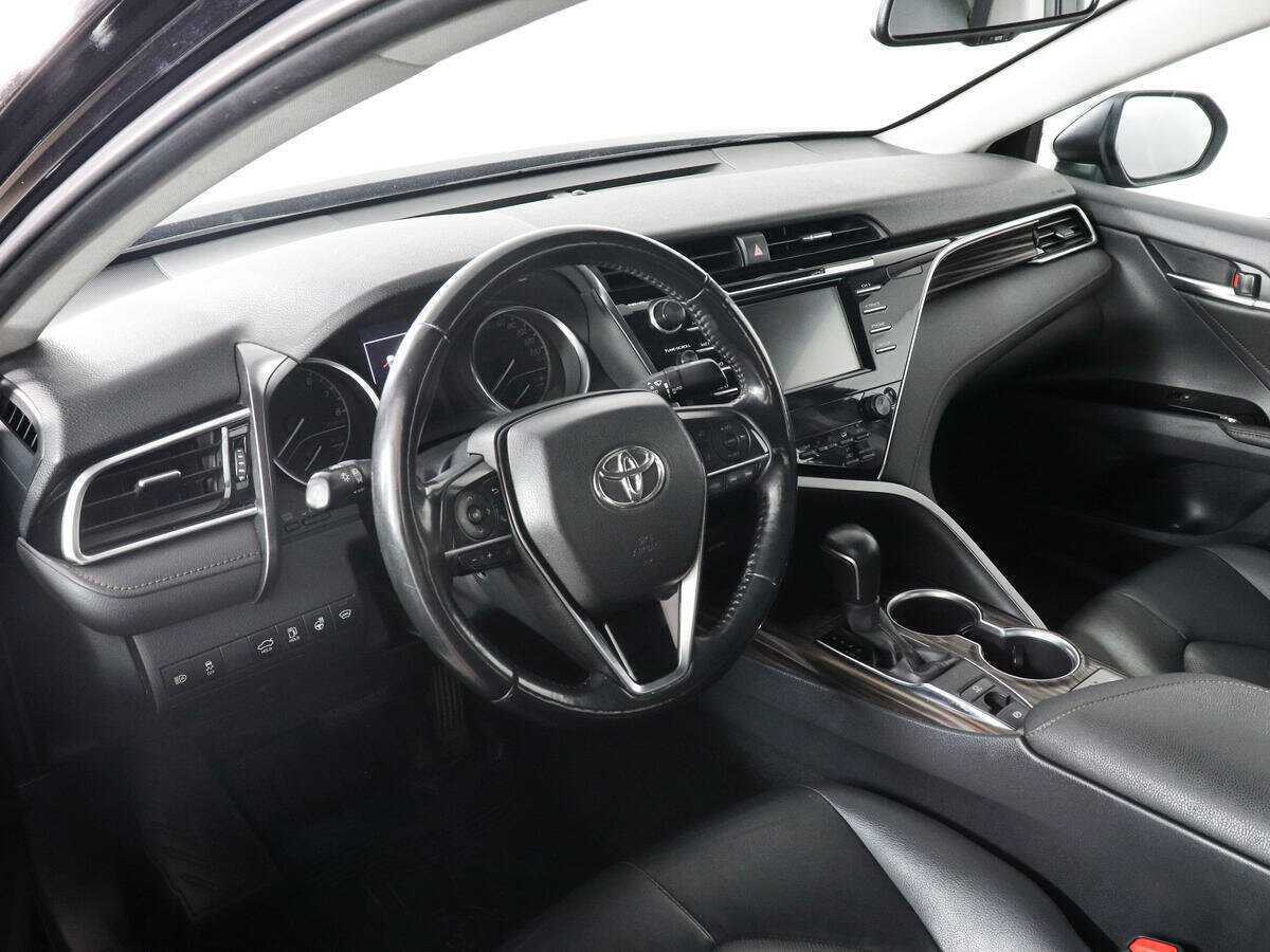 Toyota Camry 2019 года с пробегом. Фото: #8
