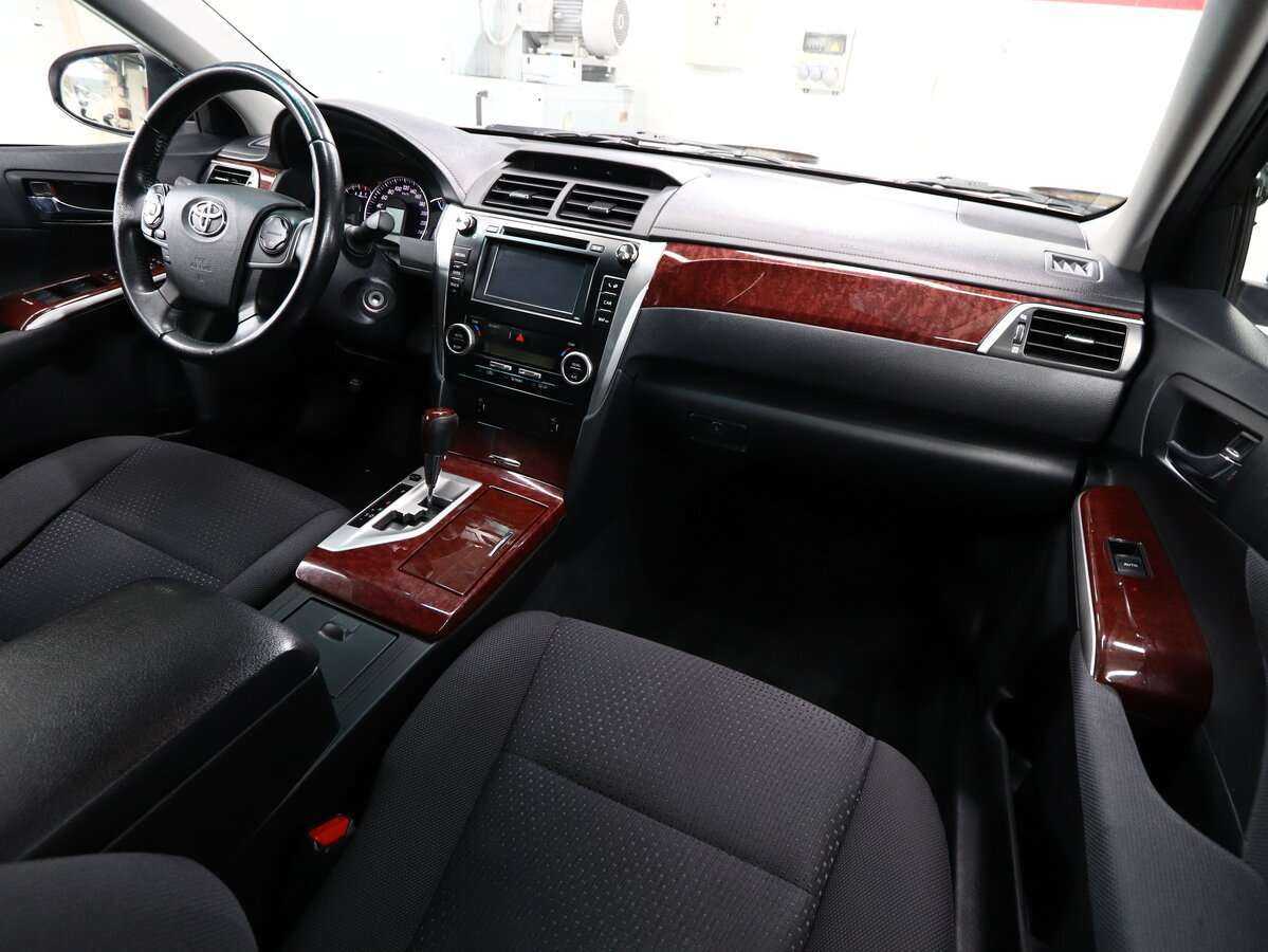 Toyota Camry 2013 года с пробегом. Фото: #15