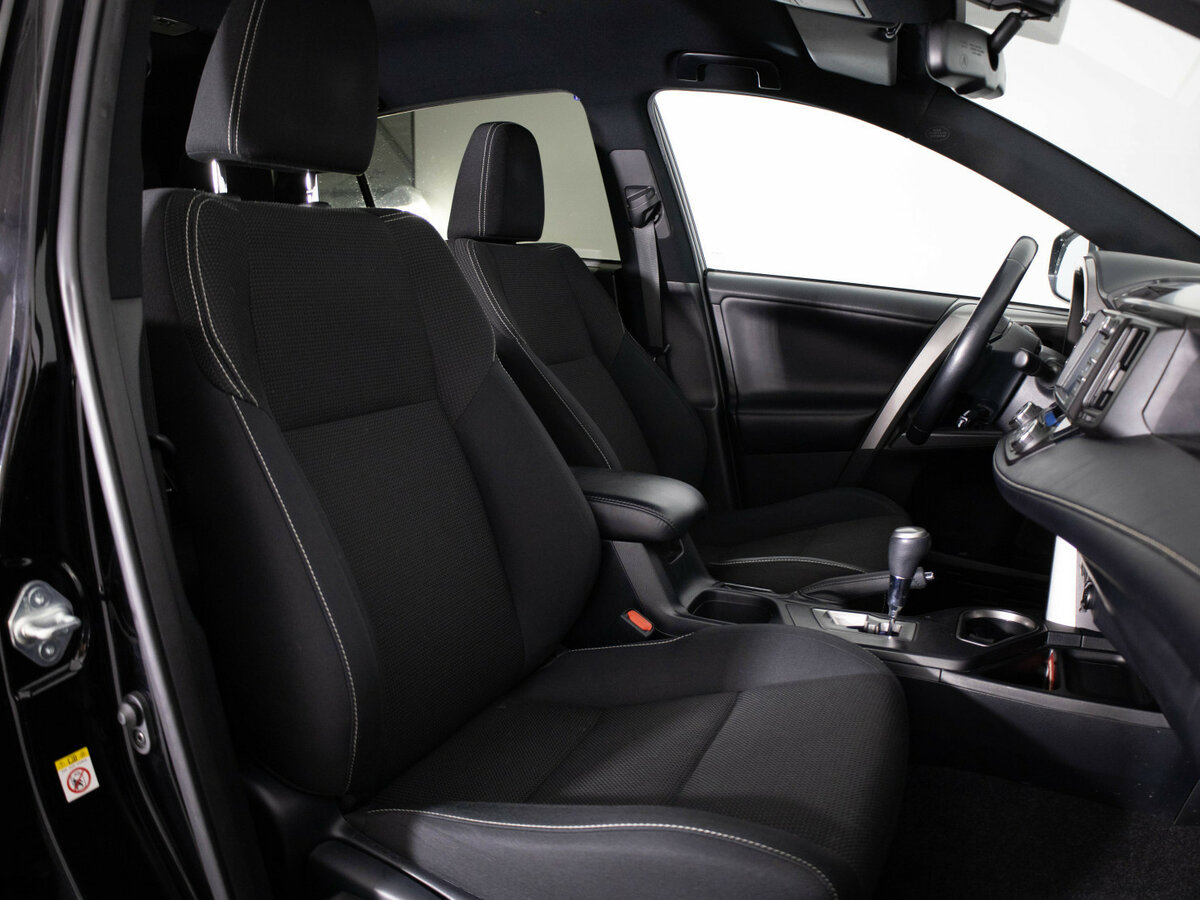 Toyota RAV4 2019 года с пробегом. Фото: #15