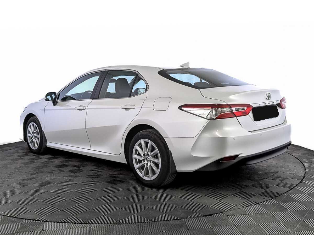 Toyota Camry 2021 года с пробегом. Фото: #6