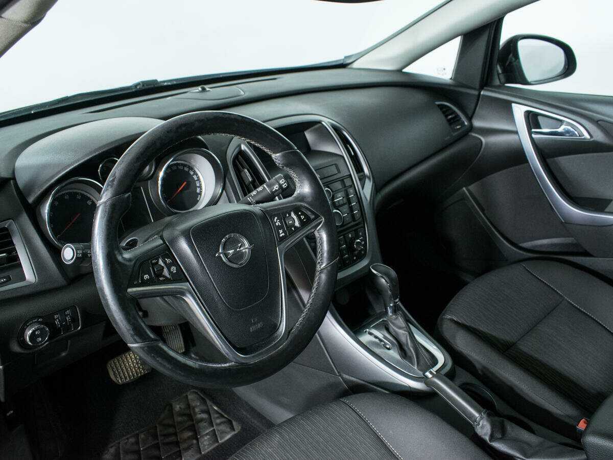 Opel Astra 2014 года с пробегом. Фото: #12