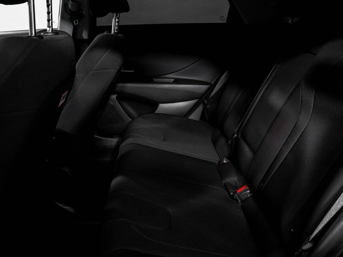 Hyundai Elantra 2021 года с пробегом. Фото: #9