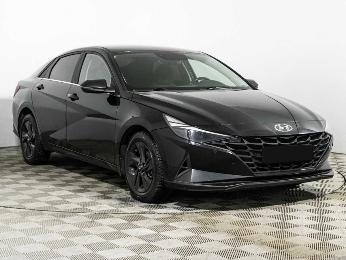 Hyundai Elantra 2021 года с пробегом. Фото: #2