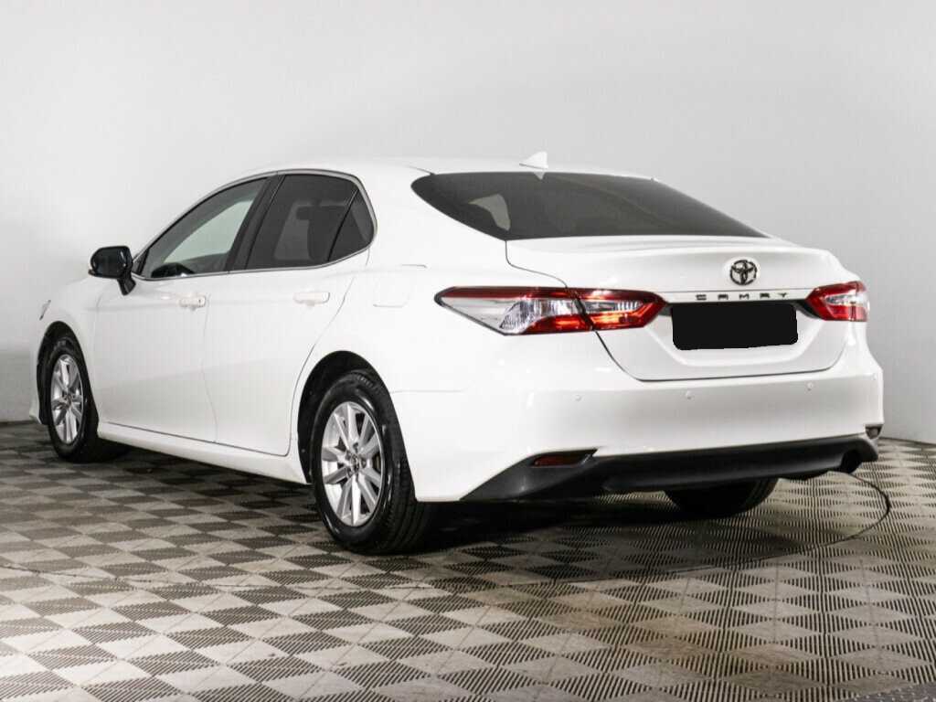 Toyota Camry 2018 года с пробегом. Фото: #6