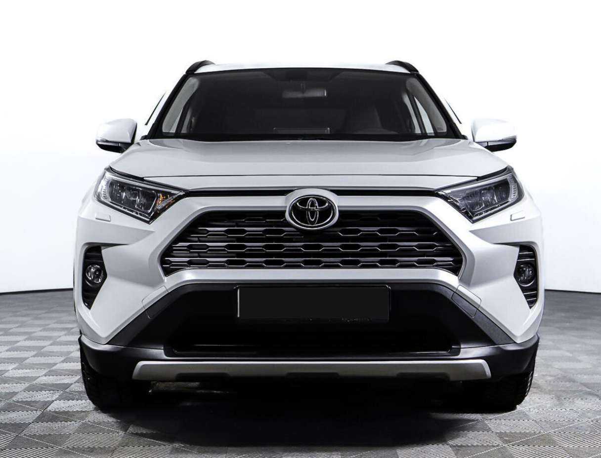 Toyota RAV4 2020 года с пробегом. Фото: #1