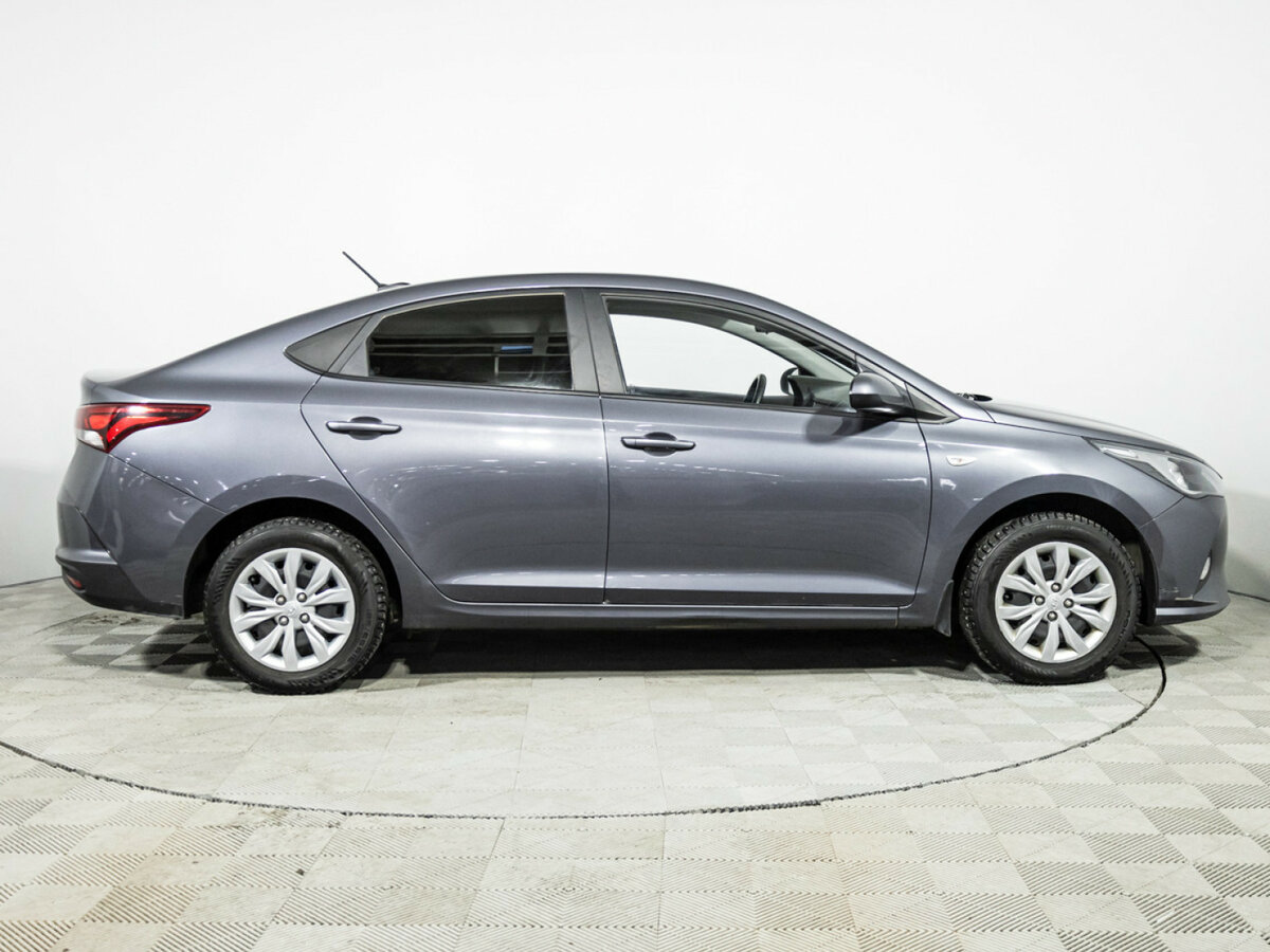 Hyundai Solaris 2021 года с пробегом. Фото: #3