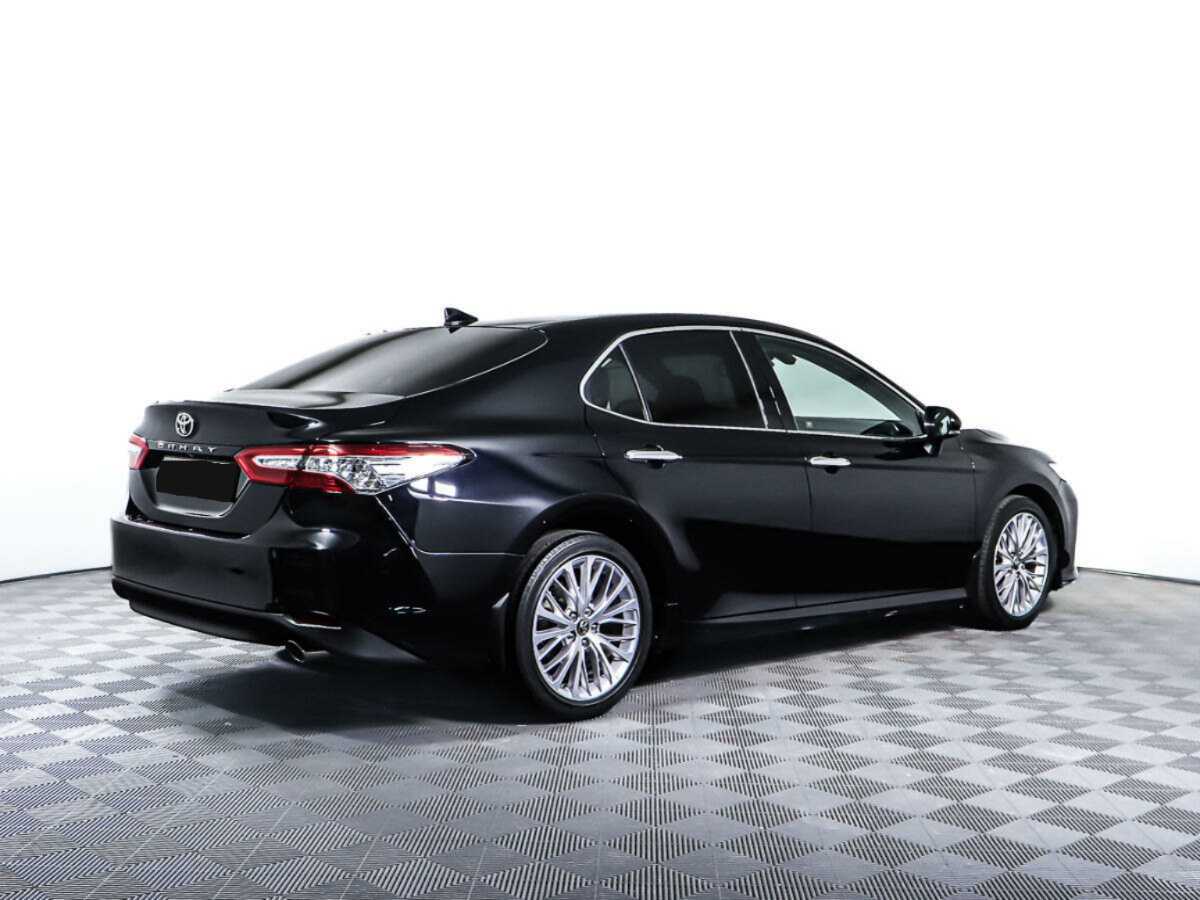Toyota Camry 2018 года с пробегом. Фото: #4