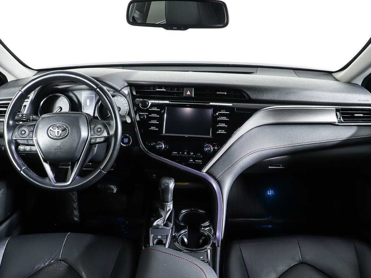 Toyota Camry 2020 года с пробегом. Фото: #10