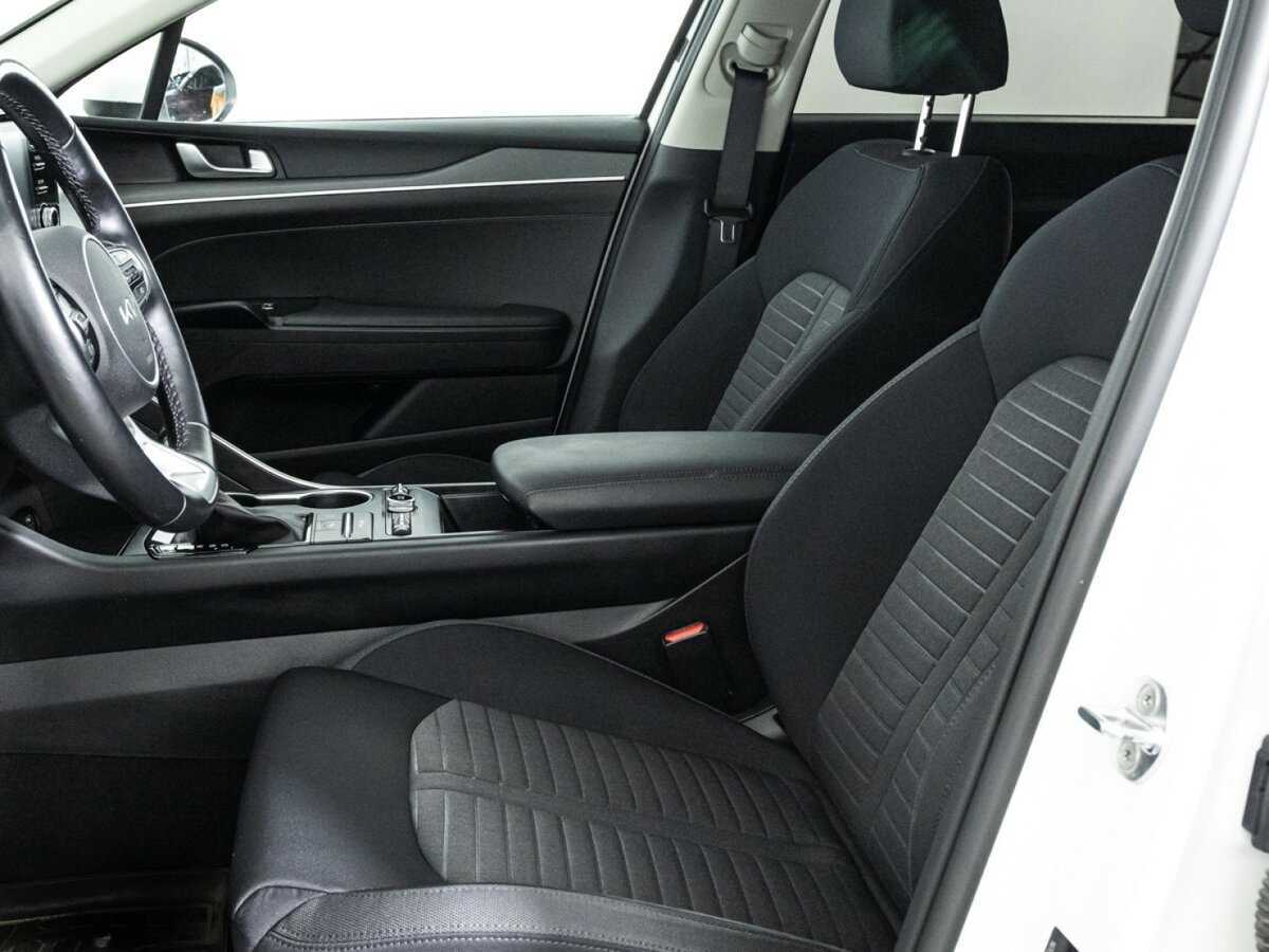 Kia K5 2021 года с пробегом. Фото: #15