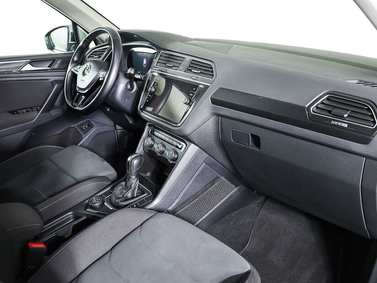 Volkswagen Tiguan 2018 года с пробегом. Фото: #8