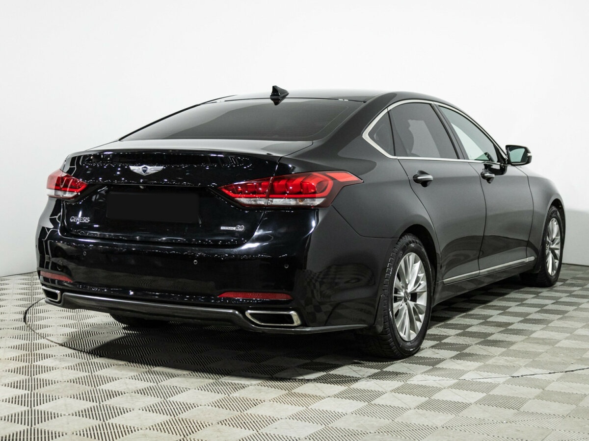 Hyundai Genesis 2015 года с пробегом. Фото: #3