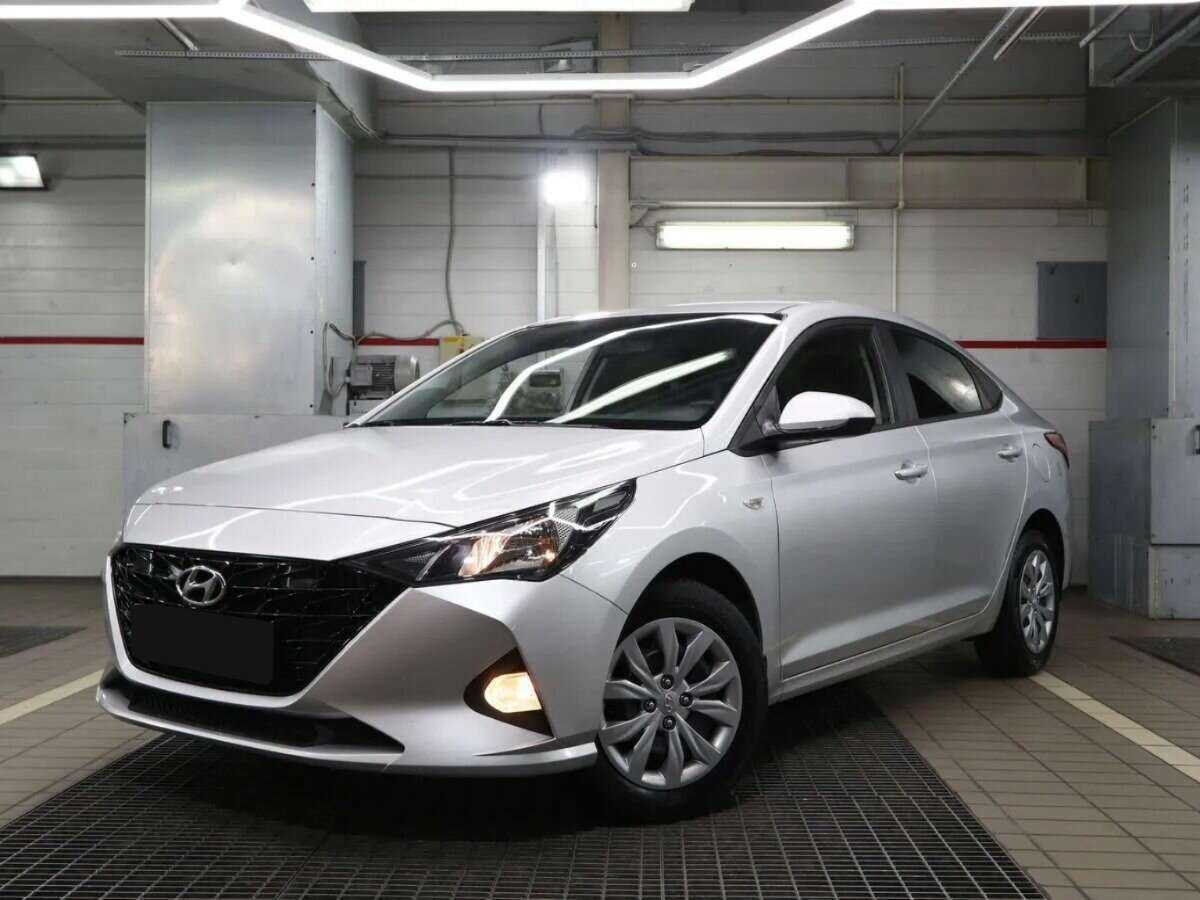 Hyundai Solaris 2021 года с пробегом. Посмотреть фото