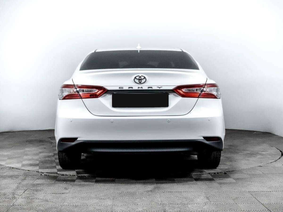 Toyota Camry 2020 года с пробегом. Фото: #4