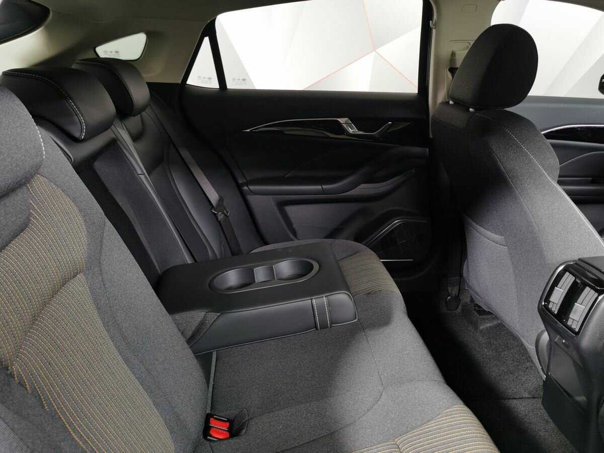 FAW Bestune B70 2023 года с пробегом. Фото: #11