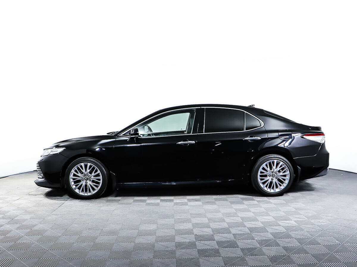 Toyota Camry 2018 года с пробегом. Фото: #7