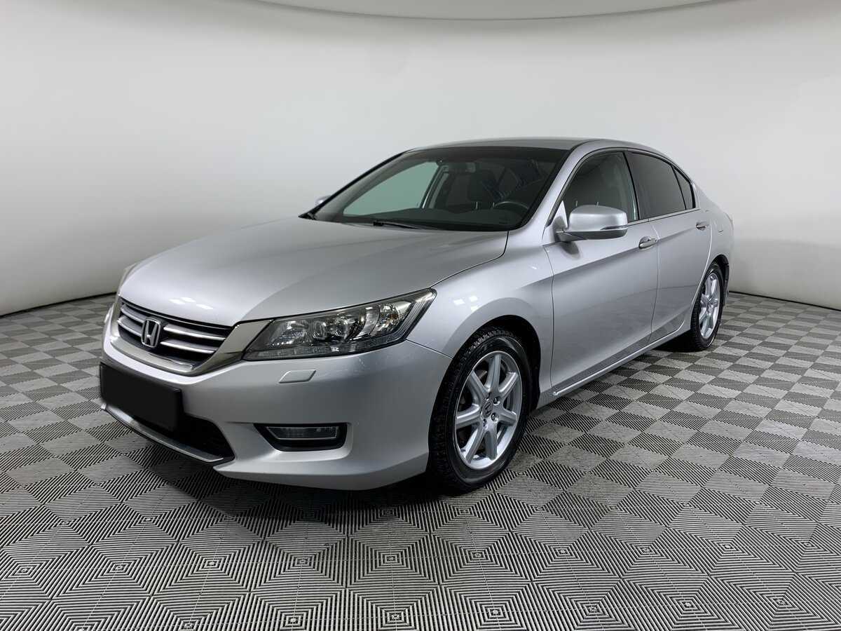Honda Accord 2013 года с пробегом. Фото: #0