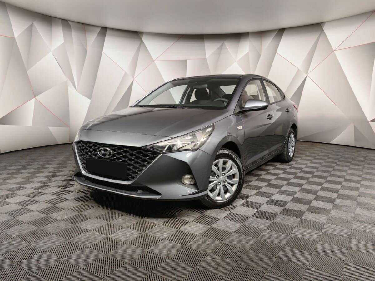 Hyundai Solaris 2022 года с пробегом. Посмотреть фото
