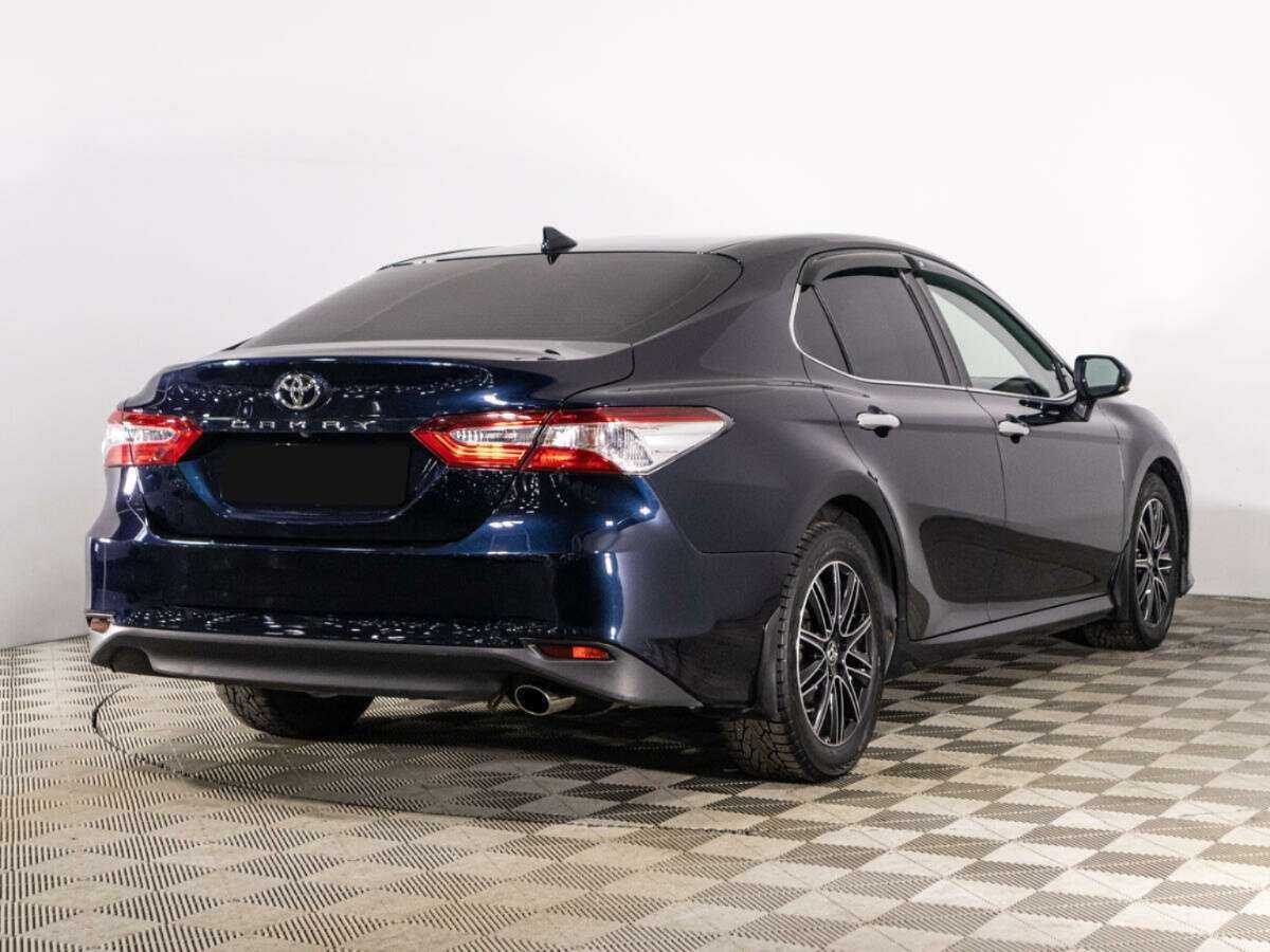 Toyota Camry 2018 года с пробегом. Фото: #4