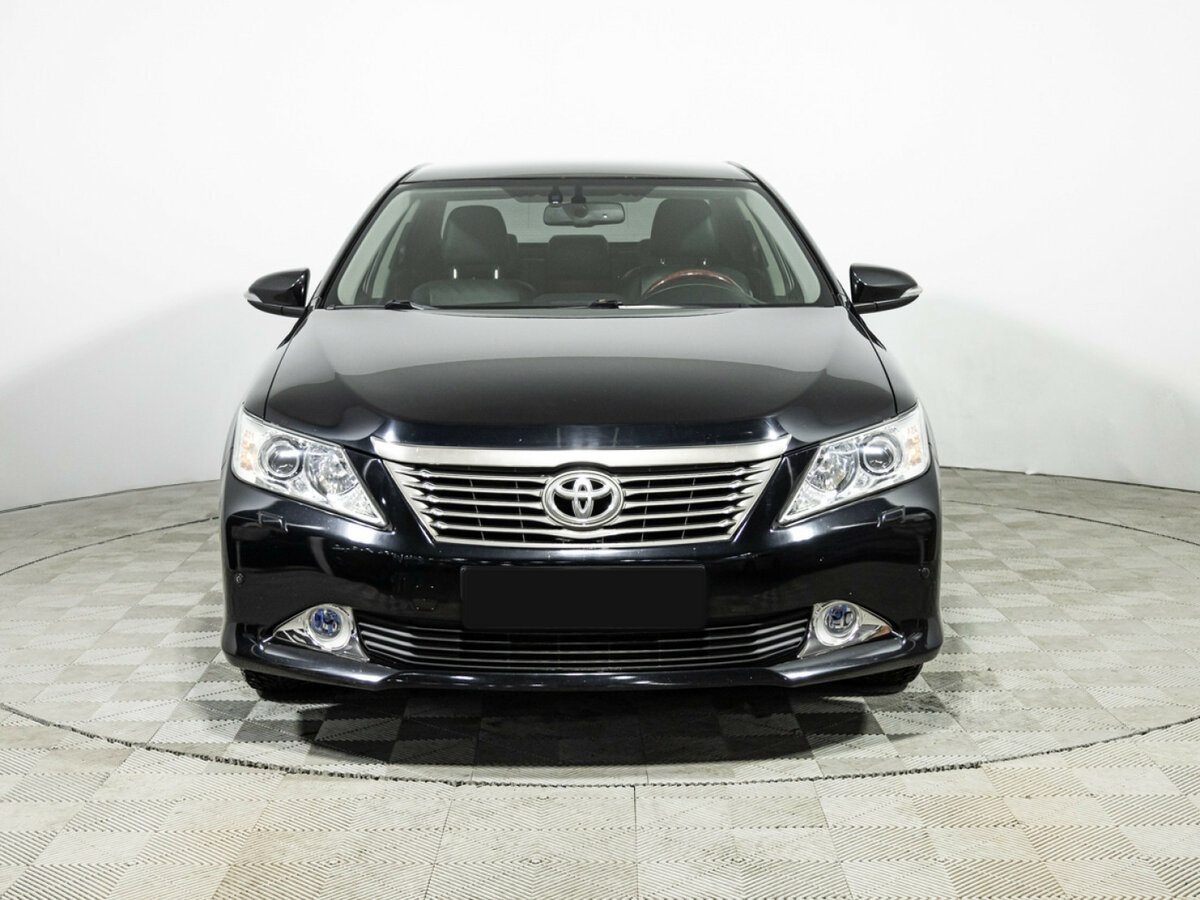 Toyota Camry 2012 года с пробегом. Фото: #1