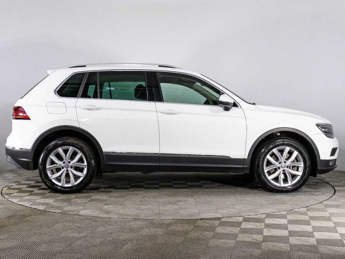 Volkswagen Tiguan 2018 года с пробегом. Фото: #3