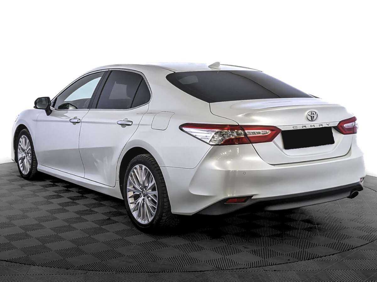 Toyota Camry 2019 года с пробегом. Фото: #6