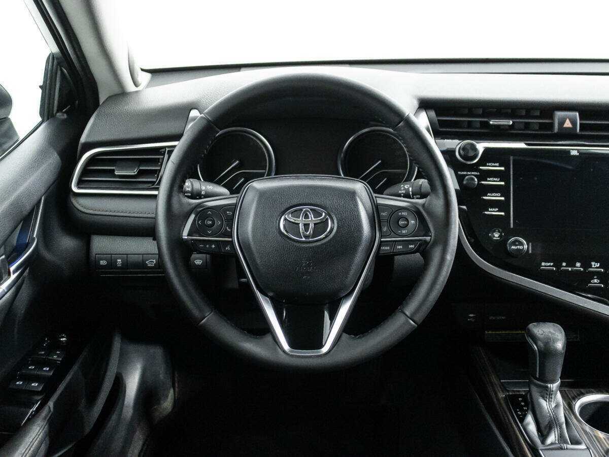 Toyota Camry 2020 года с пробегом. Фото: #17