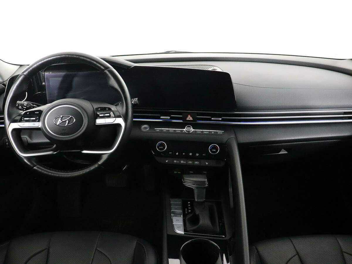 Hyundai Elantra 2021 года с пробегом. Фото: #10