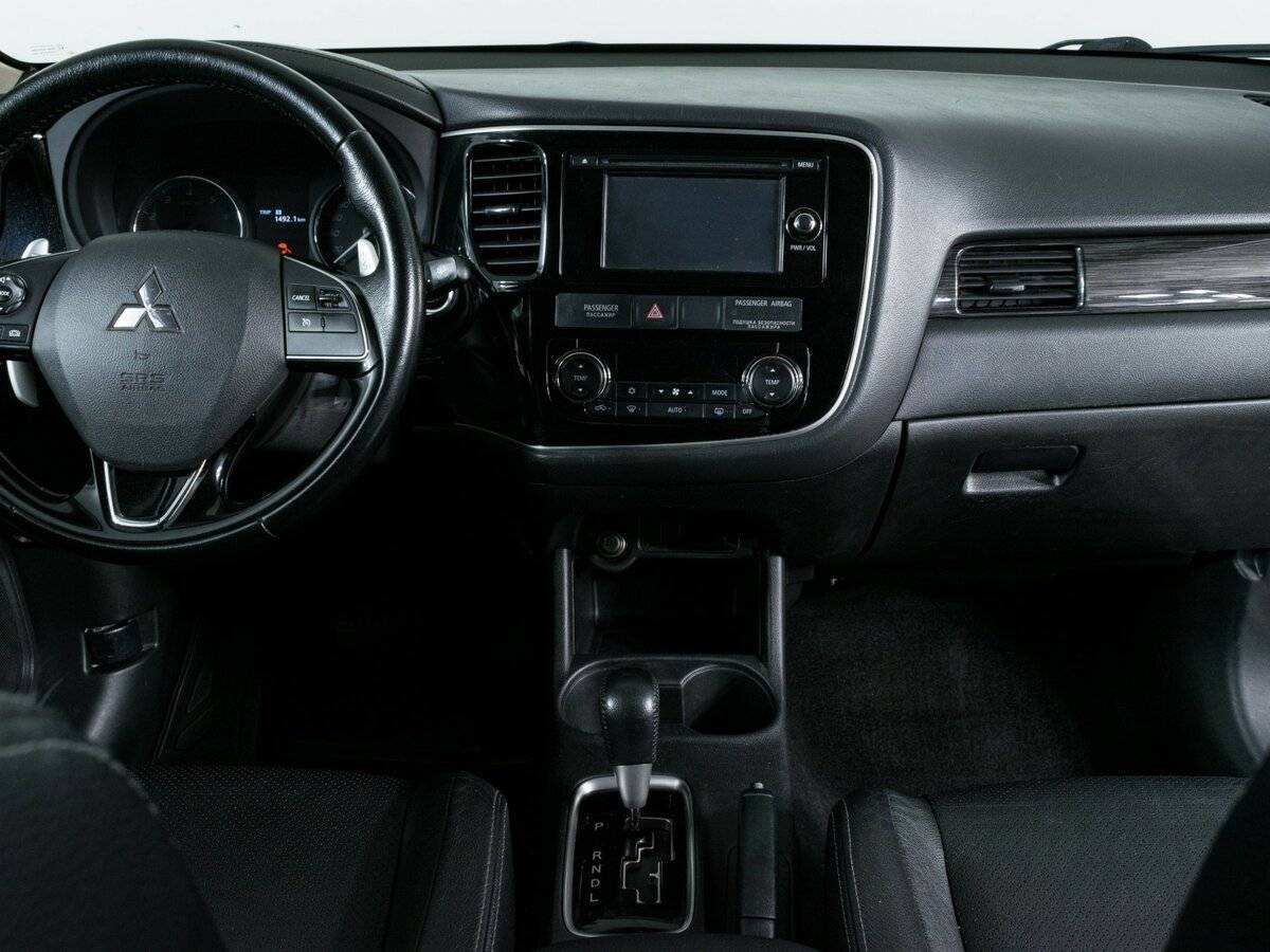 Mitsubishi Outlander 2016 года с пробегом. Фото: #10