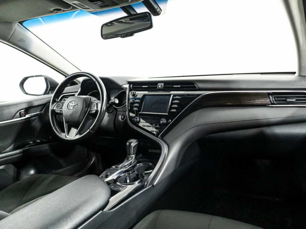 Toyota Camry 2019 года с пробегом. Фото: #8