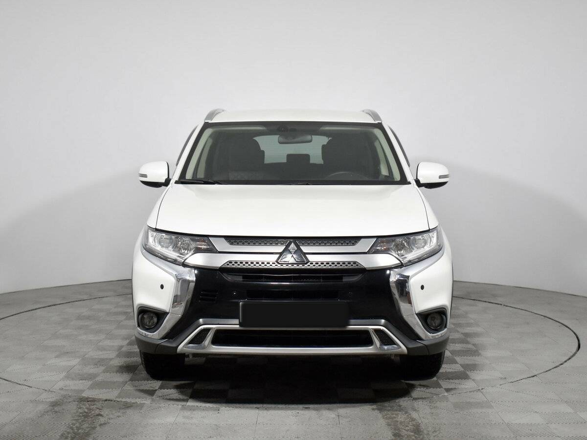 Mitsubishi Outlander 2019 года с пробегом. Фото: #1