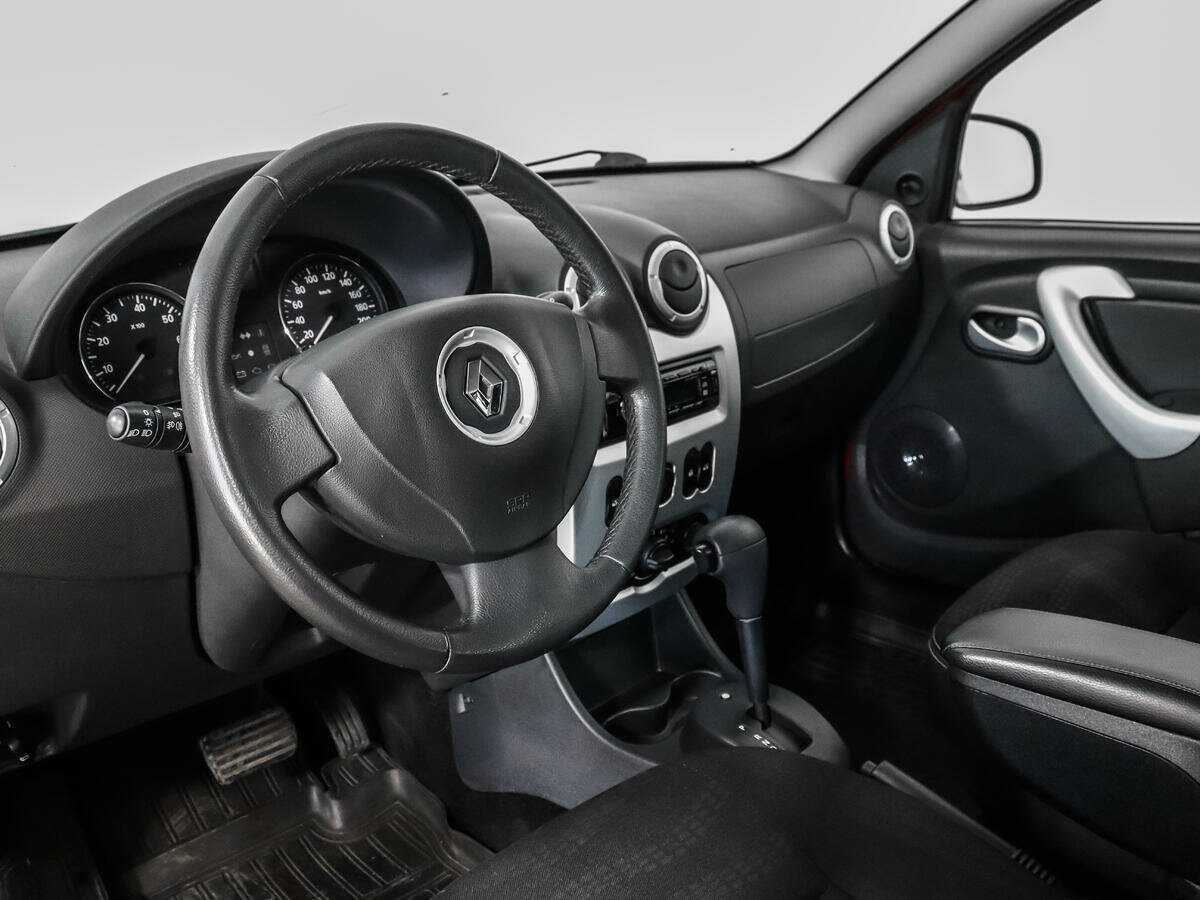 Renault Sandero 2014 года с пробегом. Фото: #8