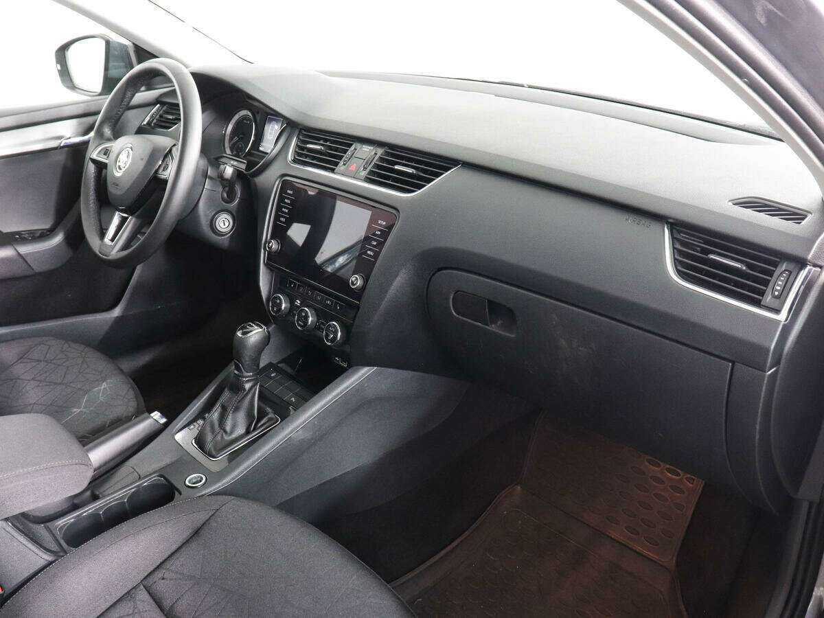 Skoda Octavia 2020 года с пробегом. Фото: #8
