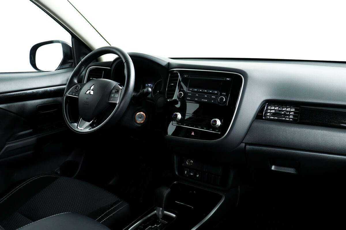 Mitsubishi Outlander 2020 года с пробегом. Фото: #8